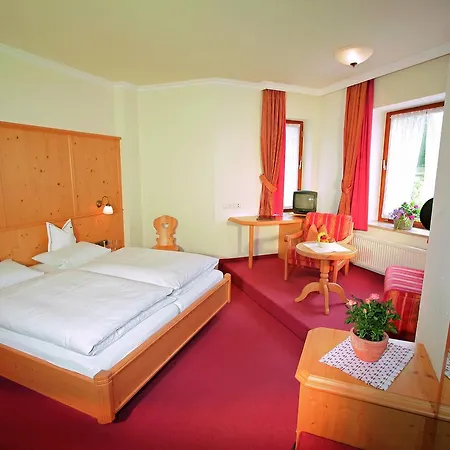 Postgasthof, Rote-wand *