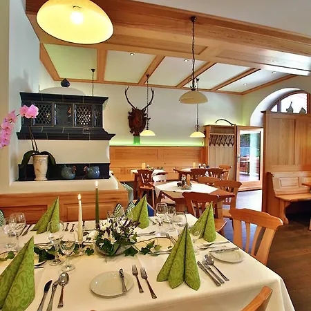 Postgasthof, Rote-wand Hotell
